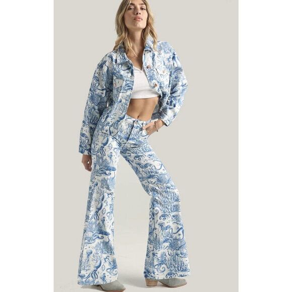 Free People Wrangler Wanderer FLARE JEAN IN SAILING SEVEN SEAS IN Nautical - Picture 1 of 12